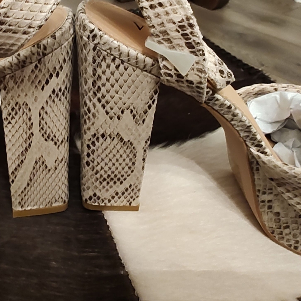 PYTHON PLATFORMS - Picture 4 of 8